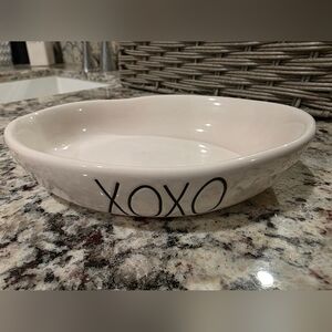 Rae Dunn White XOXO Dish